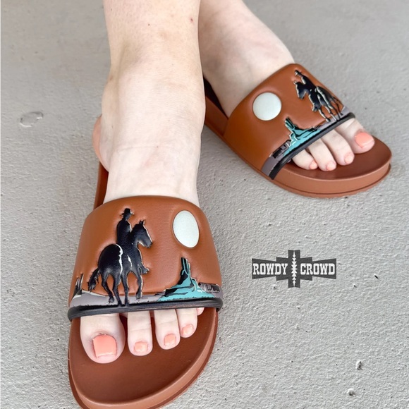 Saddle Bum Slides - Picture 2 of 4